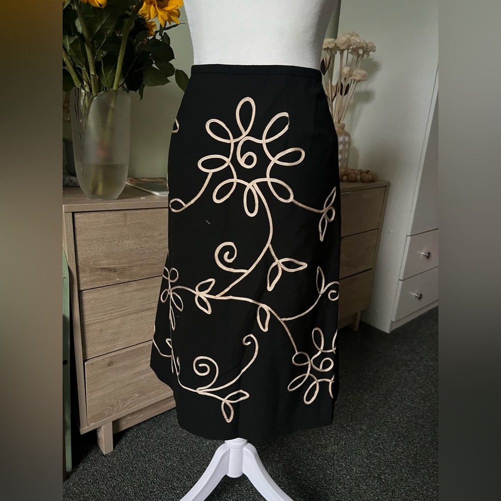 Black & Yellow Ribbon Floral Wool Midi Knee-Length Modest Fit & Flare Skirt Sz 6 - Picture 2 of 16